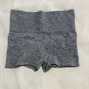 Colsie Heathered Gray Women's Bike Shorts